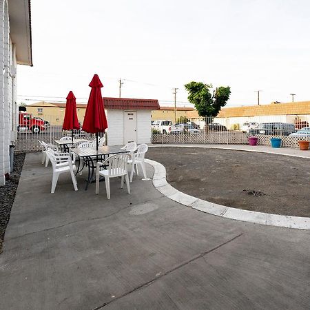 Oyo Hotel Hermiston Or, Downtown Exterior foto