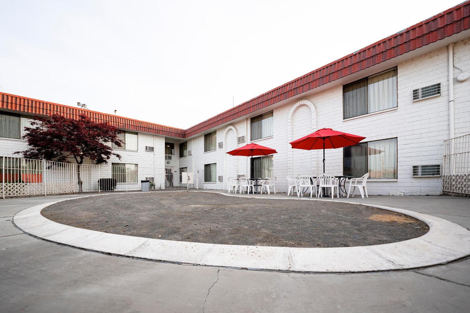 Oyo Hotel Hermiston Or, Downtown Exterior foto