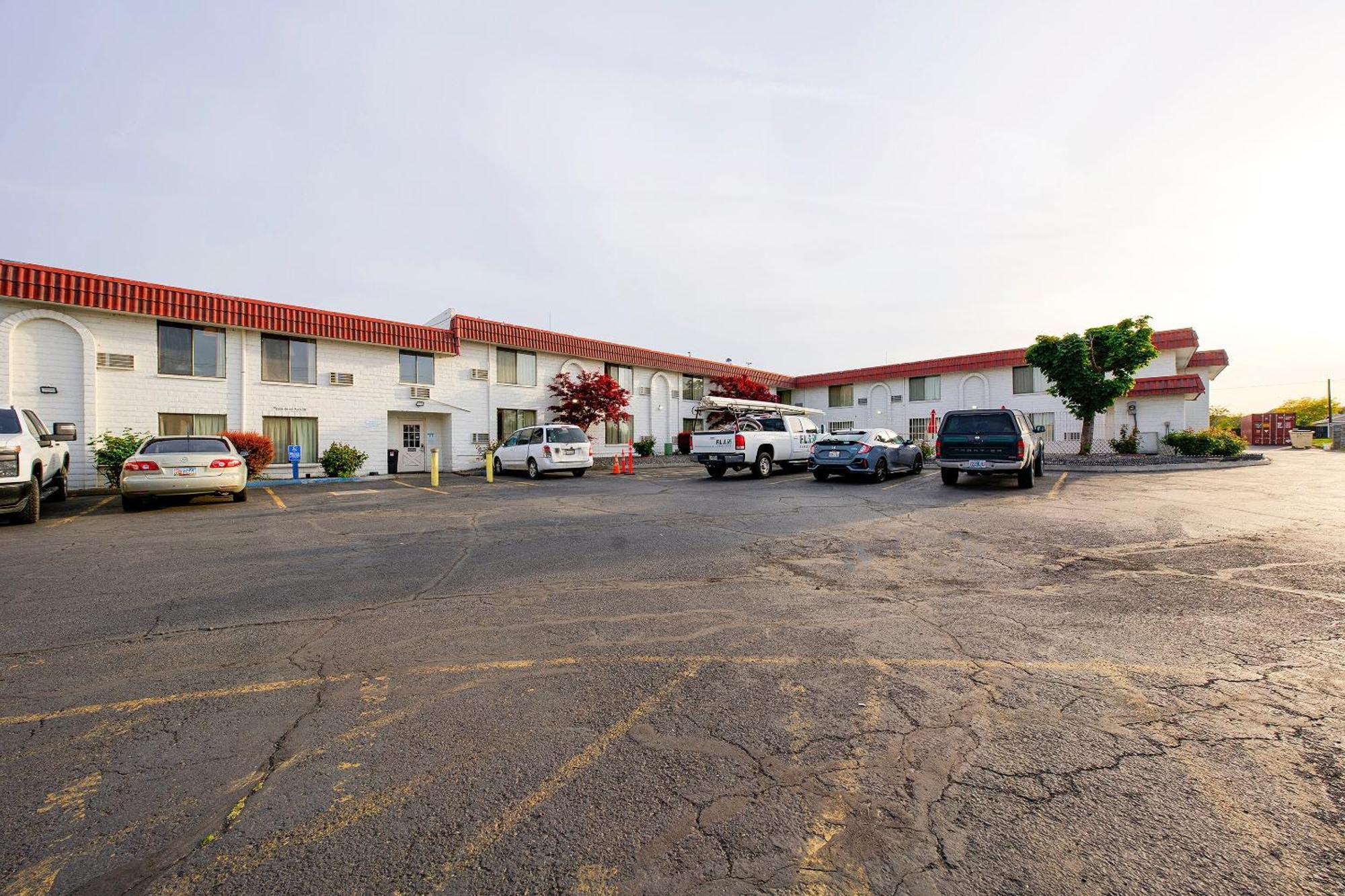 Oyo Hotel Hermiston Or, Downtown Exterior foto