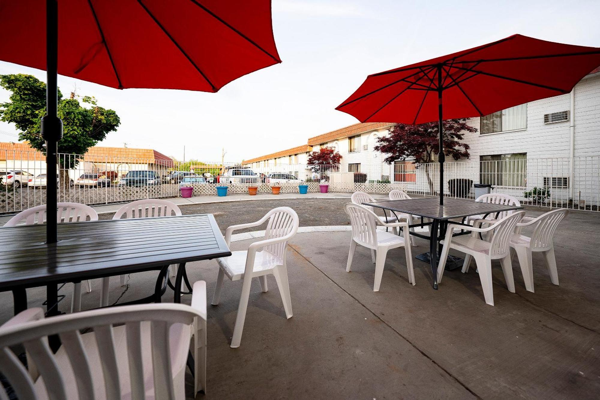 Oyo Hotel Hermiston Or, Downtown Exterior foto